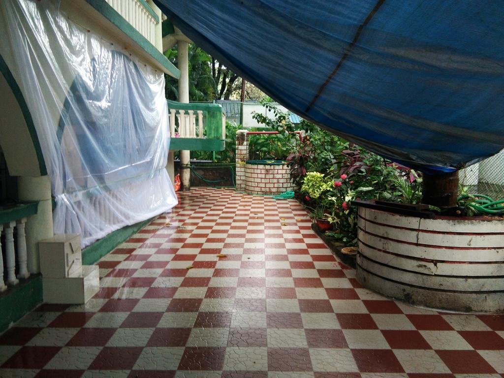 Joaquina'S Guest House กาลังกูติ ภายนอก รูปภาพ