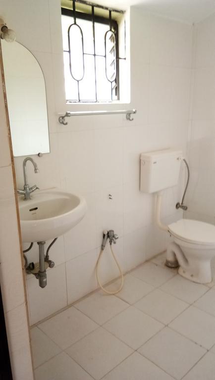 Joaquina'S Guest House กาลังกูติ ภายนอก รูปภาพ