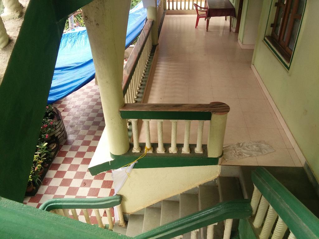 Joaquina'S Guest House กาลังกูติ ภายนอก รูปภาพ