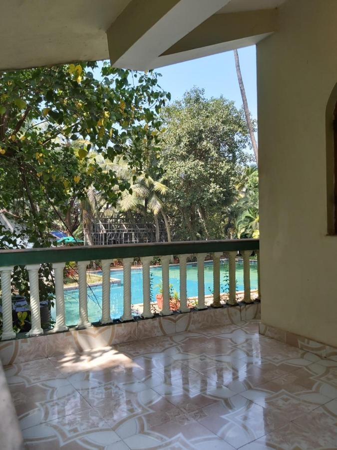 Joaquina'S Guest House กาลังกูติ ภายนอก รูปภาพ