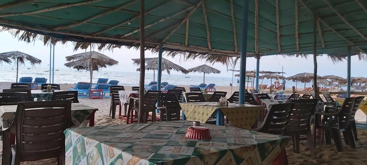 Joaquina'S Guest House กาลังกูติ ภายนอก รูปภาพ