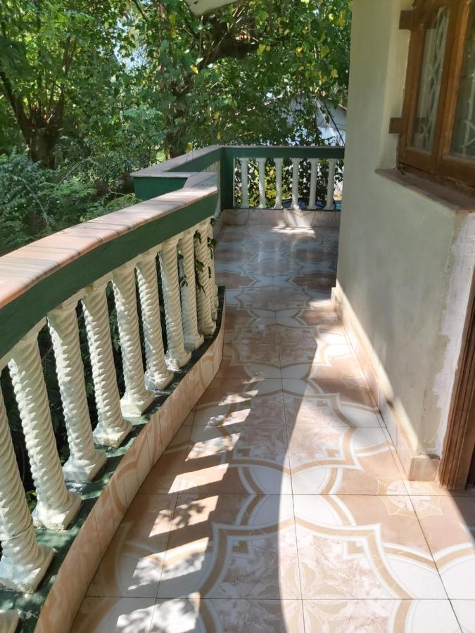 Joaquina'S Guest House กาลังกูติ ภายนอก รูปภาพ